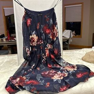 Nwt Kate and Lily navy floral dress size 4